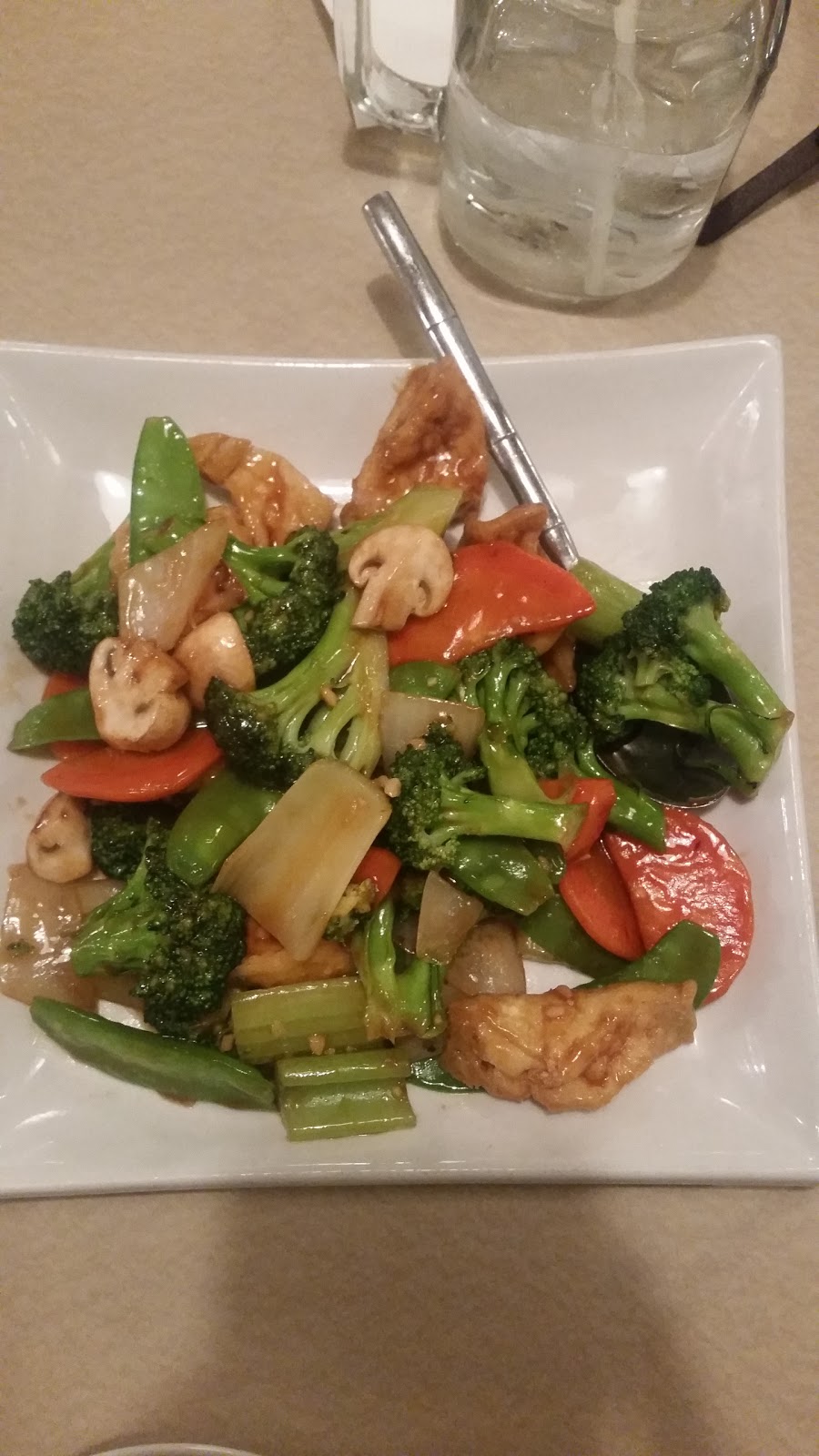 Lee Garden Cuisine | 317 Woodvale Road West Northwest, Edmonton, AB T6L 3Z7, Canada | Phone: (780) 444-8888