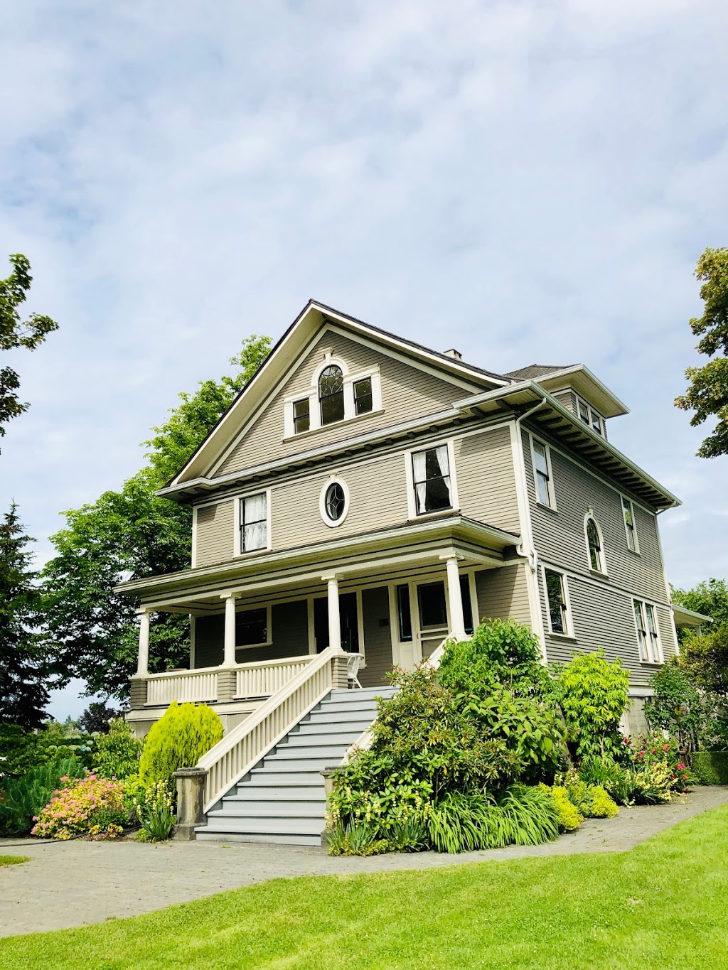 Kirkland House | 4140 Arthur Dr, Delta, BC V4K 1A7, Canada | Phone: (604) 946-5555