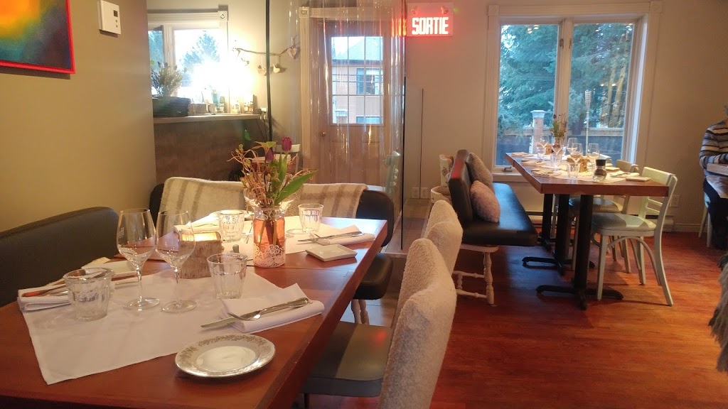 la table des gourmets | 2353 Rue de lÉglise, Val-David, QC J0T 2N0, Canada | Phone: (819) 322-2353