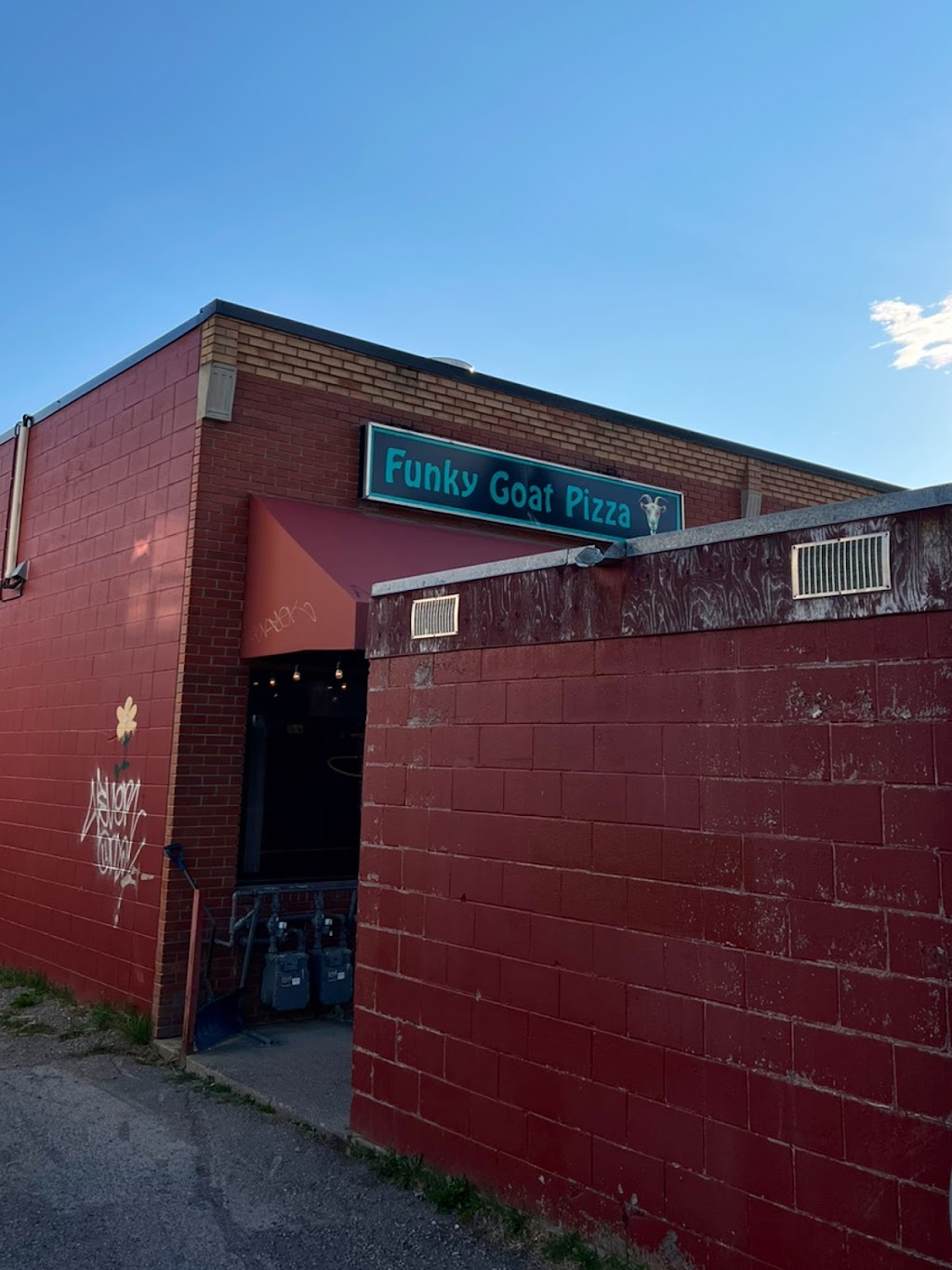 Mariah Runions Real Estate CENTURY 21 | 362 2 Ave, Fernie, BC V0B 1M0, Canada | Phone: (250) 430-7732