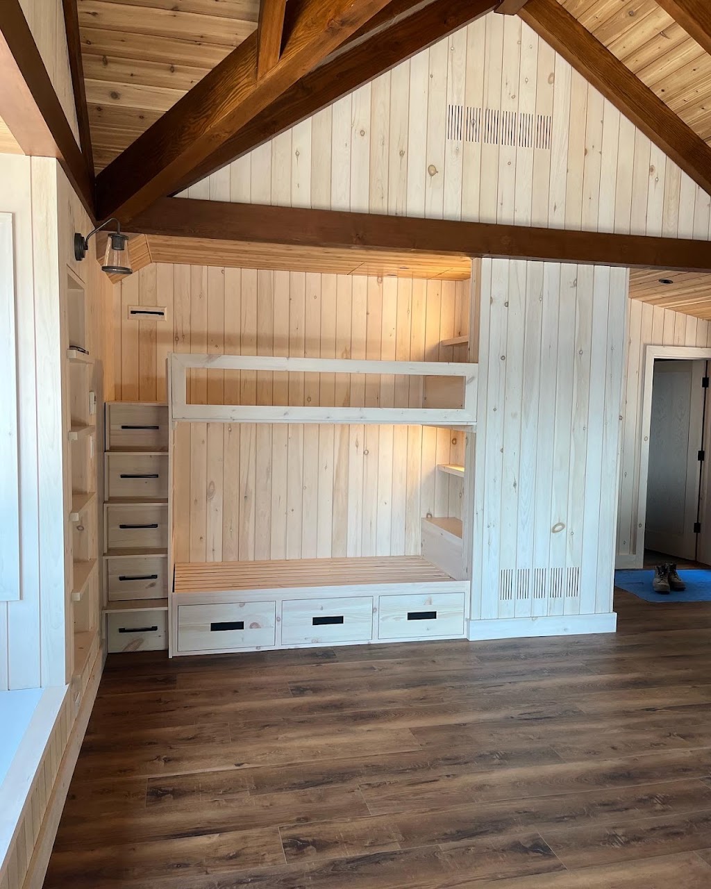 Artemis Wood Design | 1571 Bonnie Lake Rd, Bracebridge, ON P1L 1W9, Canada | Phone: (226) 503-0134