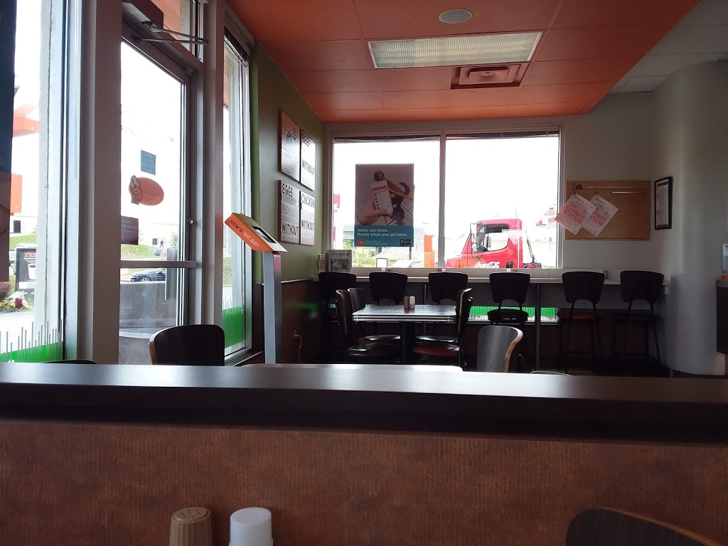 A&W Canada | 321 Wentworth Rd, Windsor, NS B0N 2T0, Canada | Phone: (902) 792-4024