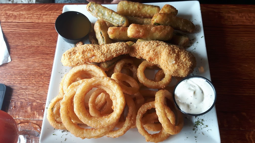Thruway Restaurant | 10432 ON-7, Carleton Place, ON K7C 3P2, Canada | Phone: (613) 257-5326
