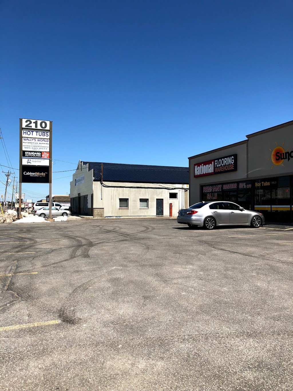 Bernies Auto Glass | 210 Bunting Rd, St. Catharines, ON L2M 3Y1, Canada | Phone: (905) 688-1200