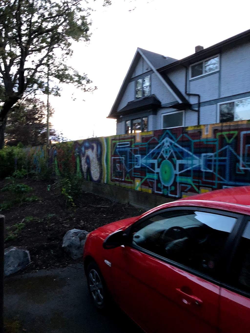 Emerson’s Way | 1706 Emerson St, Victoria, BC V8R 2C3, Canada