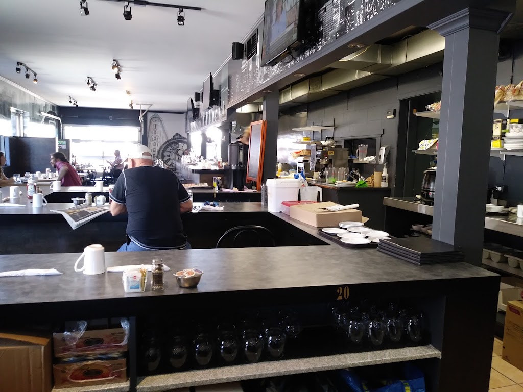 Bistro Le BisCornu | 2200 Rue Royale, Trois-Rivières, QC G9A 4L5, Canada | Phone: (819) 840-8292