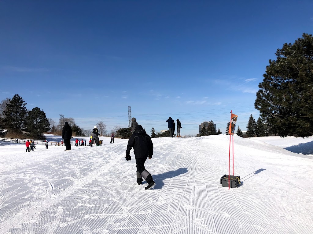 Centennial Park Ski Chalet | 256 Centennial Park Rd, Etobicoke, ON M9C 5N3, Canada | Phone: (416) 394-8750