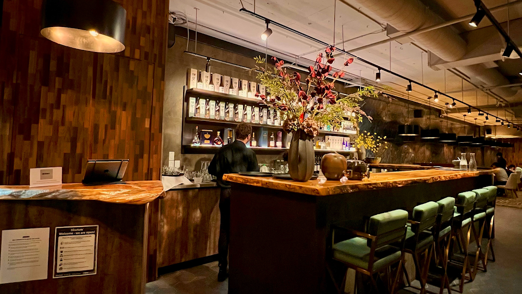 Muni Robata | 30 St Patrick St, Toronto, ON M5T 3A3, Canada | Phone: (416) 340-0472