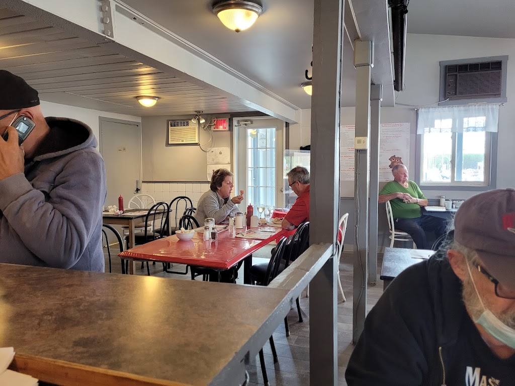 Restaurant Chez Ti-NOurs | 980 Bd Ducharme, La Tuque, QC G9X 3C4, Canada | Phone: (819) 676-3151
