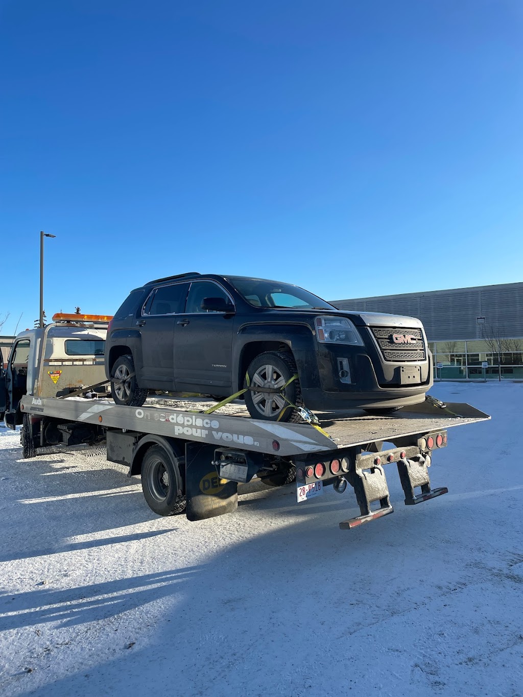 The Quick Towing Company LTD | 789 Fairways Green NW, Airdrie, AB T4B 3E7, Canada | Phone: (403) 669-3608