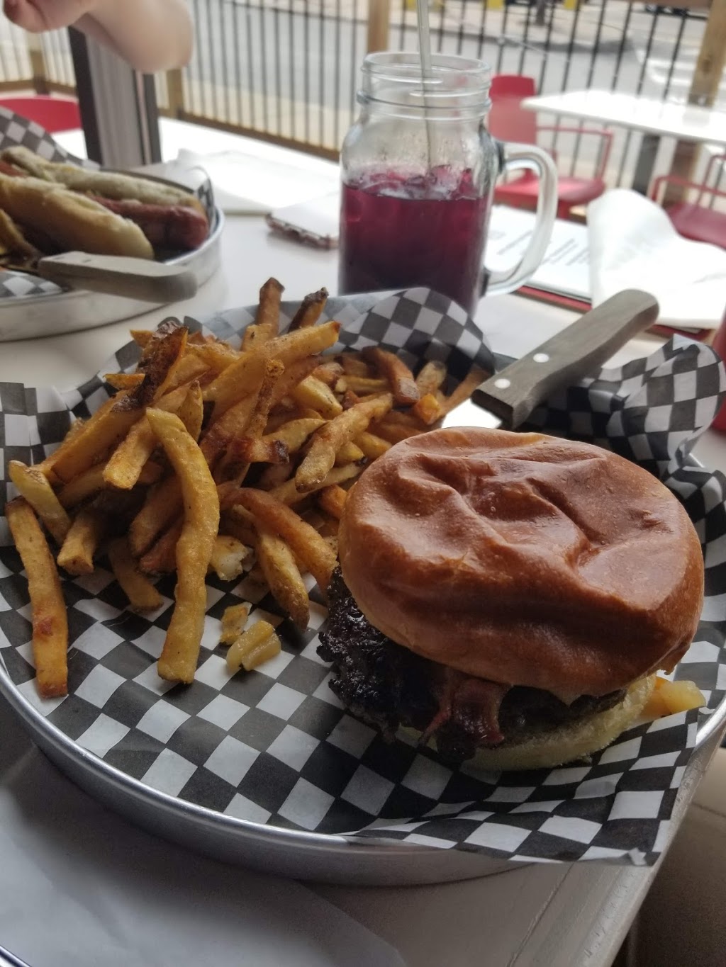 Bite Burger House on Tenth Line | 1675 Tenth Line Rd, Orléans, ON K1E 3P6, Canada | Phone: (613) 824-2483