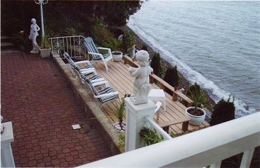 Castle Cove Inn | 10121 Chemainus Rd, Chemainus, BC V0R 1K0, Canada | Phone: (250) 246-2052