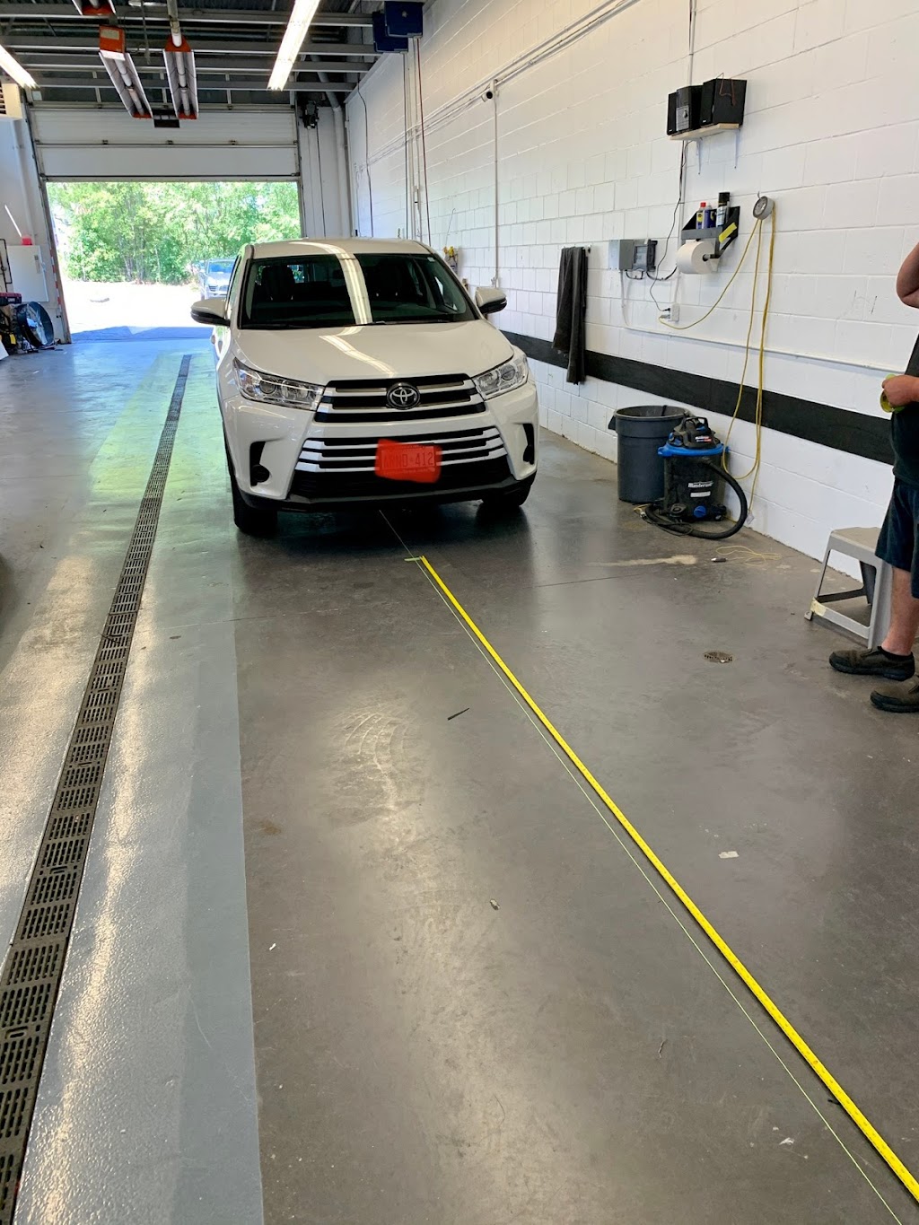 Standard Auto Glass | 429 Wharncliffe Rd S, London, ON N6J 2M6, Canada | Phone: (519) 649-4527