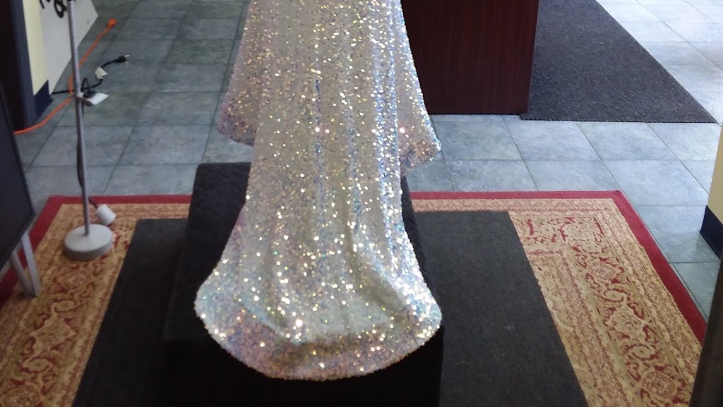 Mk Tailor & dry cleaners | 4 Spruce Ridge Dr #10, Spruce Grove, AB T7X 4S3, Canada | Phone: (780) 680-5853