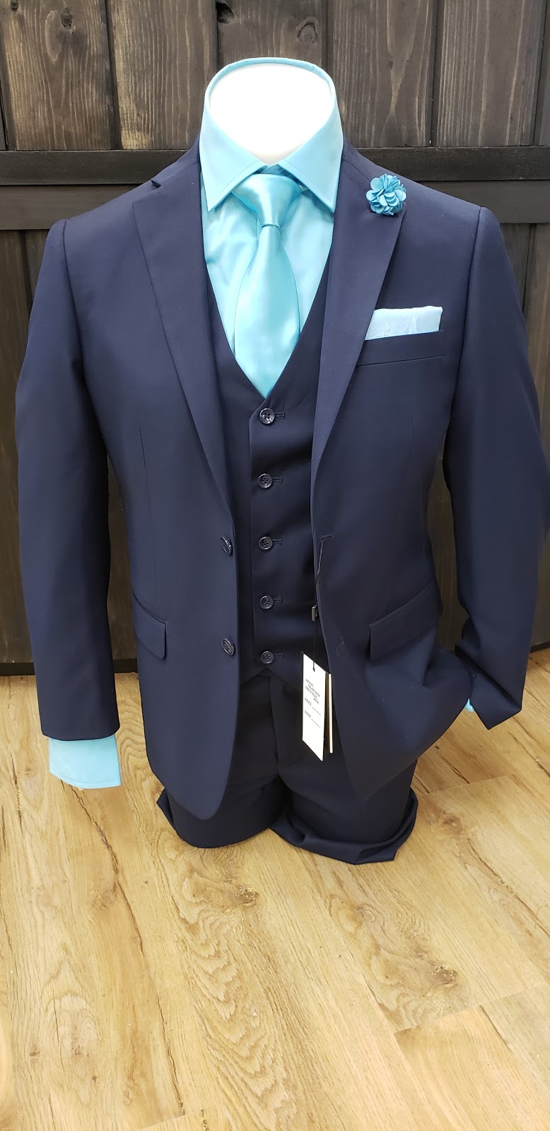 Giroux Rene Mens Wear & Hats | 522 Montreal Rd, Ottawa, ON K1K 0T9, Canada | Phone: (613) 842-9874