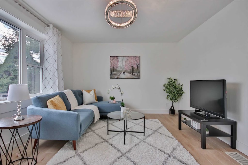 Staging the GTA | 35 Holmcrest Trail, Toronto, ON M1C 1V6, Canada | Phone: (416) 886-3325