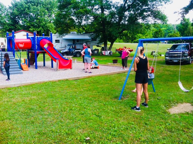 Burnt Hills Lakeside Resort & Camping 1109 Burnt Hills Rd, Seeley's Bay, ON K0H 2N0, Canada