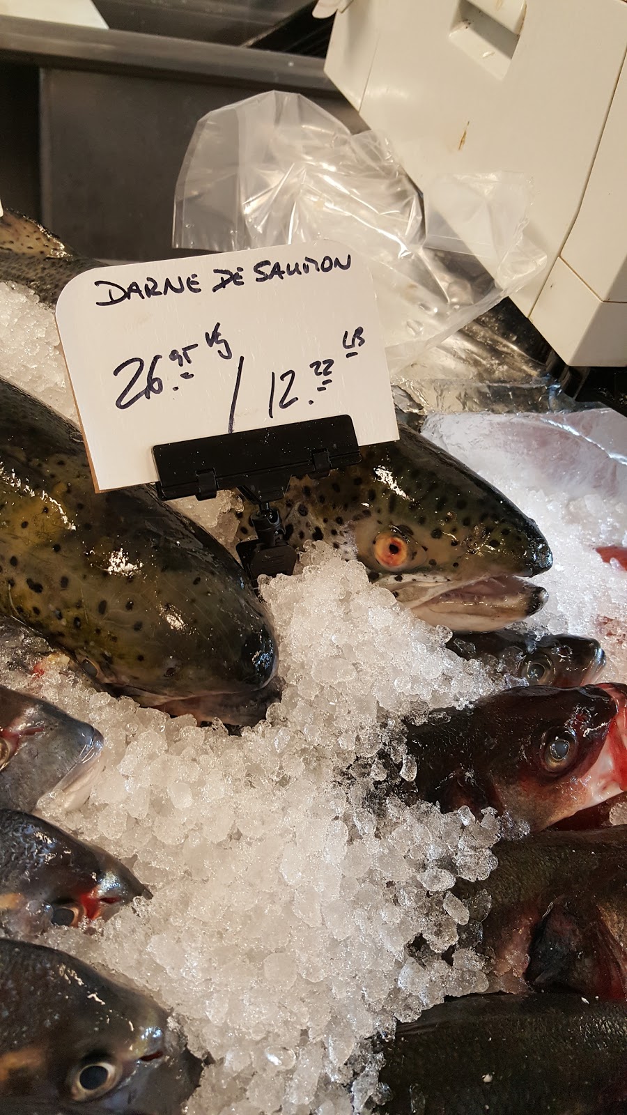 Lartisan De La Mer Poissonnerie | 205 Bd Harwood, Vaudreuil-Dorion, QC J7V 1Y3, Canada | Phone: (450) 218-3232