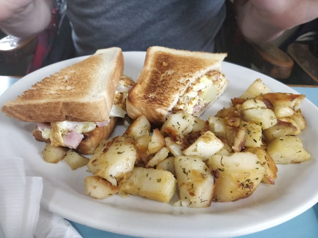 Lock Street Diner | 769 Lock St, Peterborough, ON K9J 8S8, Canada | Phone: (705) 743-0947