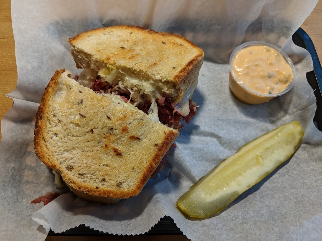 Thee New Green Street Tavern | 37700 Green St, New Baltimore, MI 48047, USA | Phone: (586) 725-6700