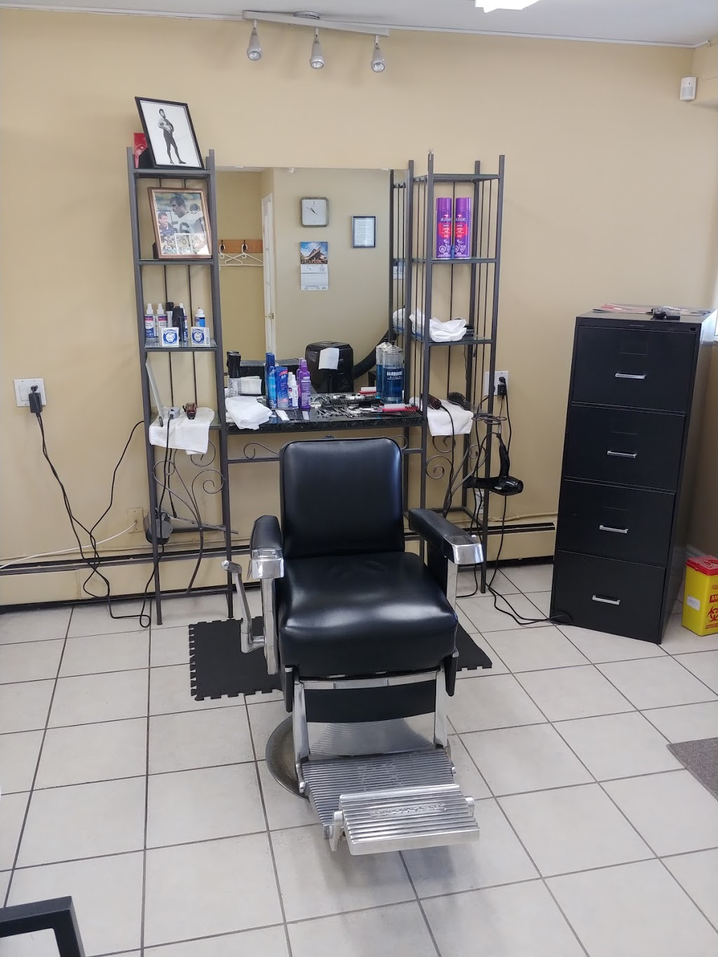 Anthony & Sams Barber Shop | 180 Hwy 8 Unit 101, Stoney Creek, ON L8G 1C3, Canada | Phone: (905) 741-5980