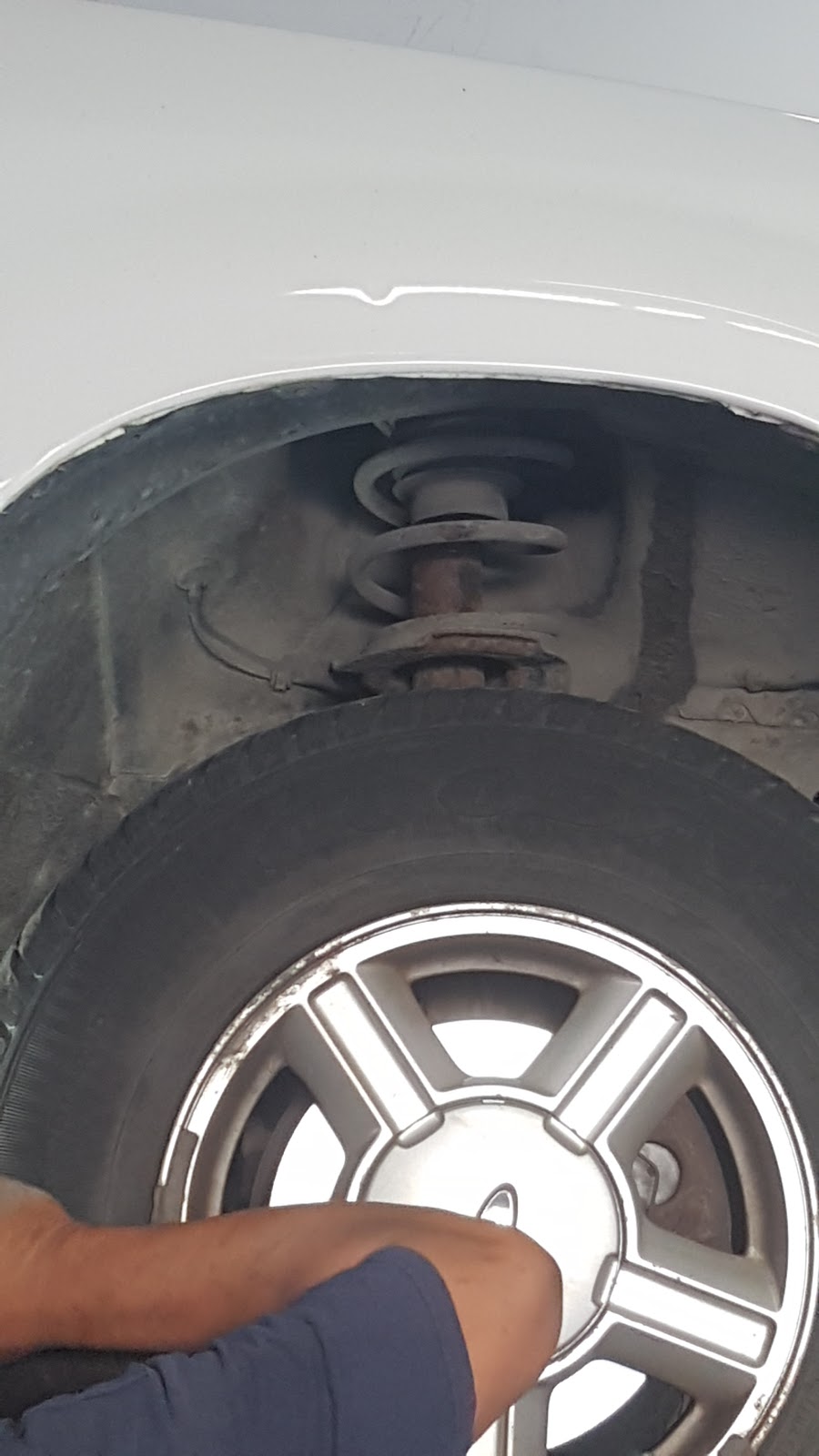 Lachine auto services | 150 Rue Victoria, Lachine, QC H8S 1Y2, Canada | Phone: (514) 637-2345