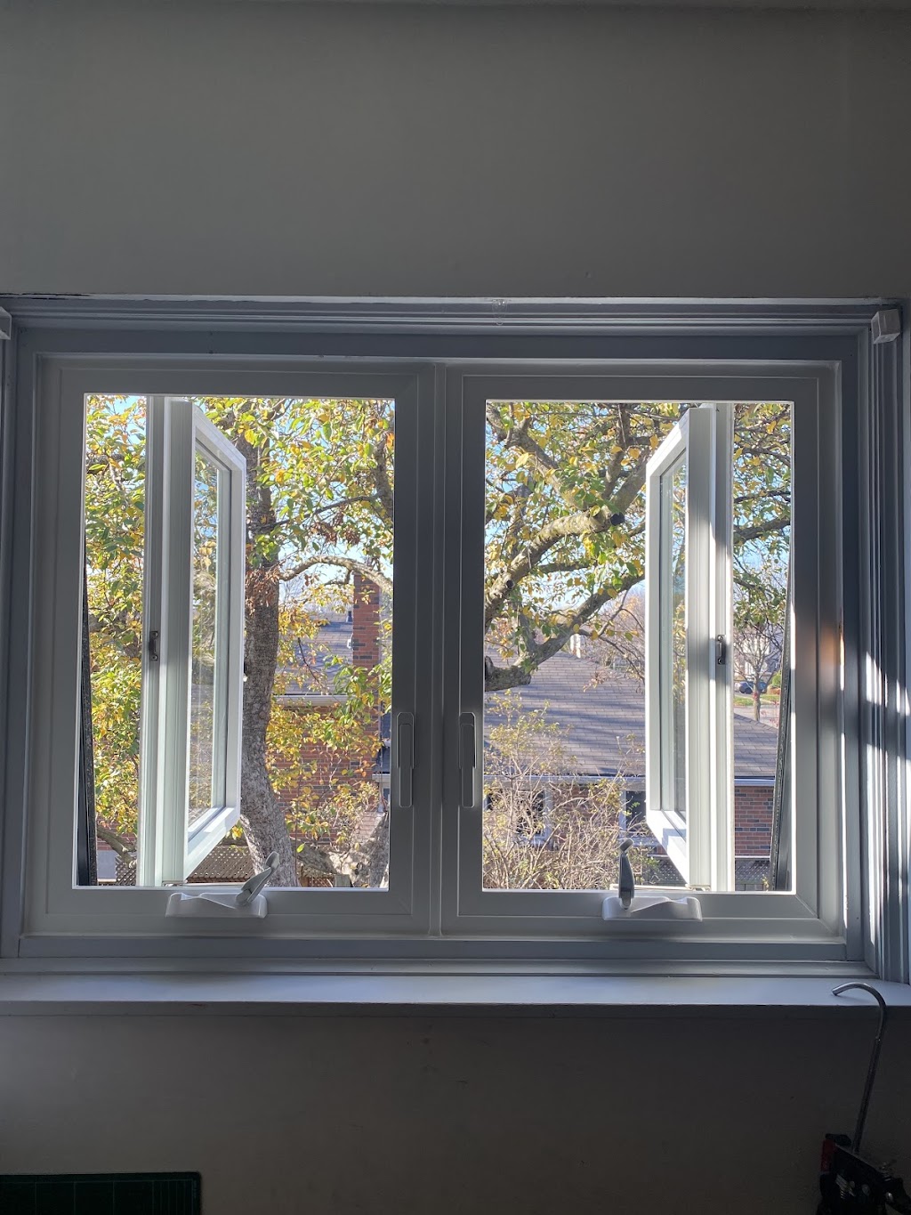 G & V Windows and Doors | 224 Edgehill Dr, Barrie, ON L4N 7X1, Canada | Phone: (647) 891-2712