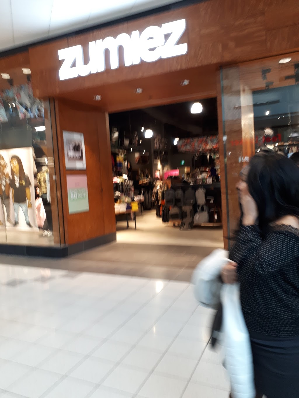 Zumiez | MAPLEVIEW CENTRE, 900 Maple Ave Suite AA48A, Burlington, ON L7S 2J8, Canada | Phone: (905) 632-9926