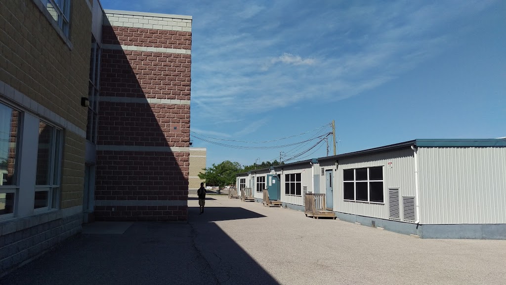 Pierre Elliott Trudeau High School | 90 Bur Oak Ave, Markham, ON L6C 2E6, Canada | Phone: (905) 887-2216