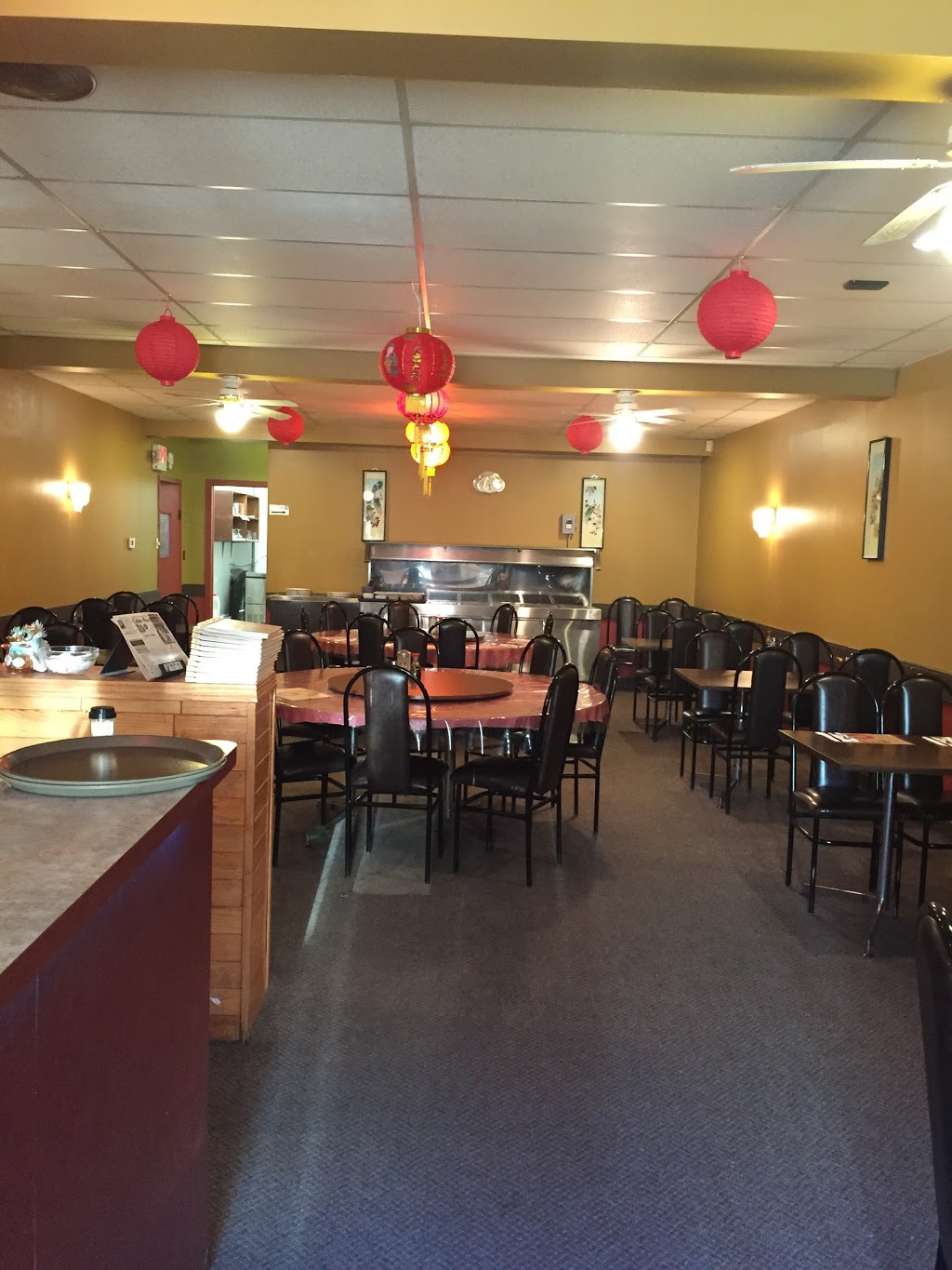 Toy Sun Restaurant | 1133 Henderson Hwy, Winnipeg, MB R2G 1L4, Canada | Phone: (204) 339-0068