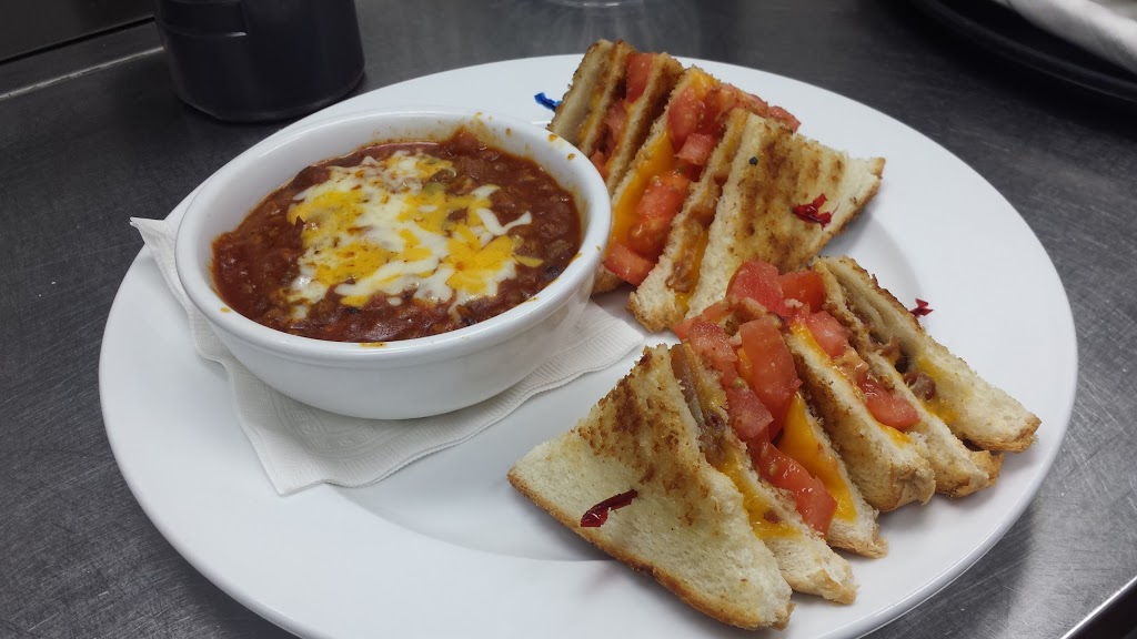 Chucks Roadhouse Bar & Grill | 125 Pedersen Dr, Aurora, ON L4G 0E3, Canada | Phone: (905) 503-8666