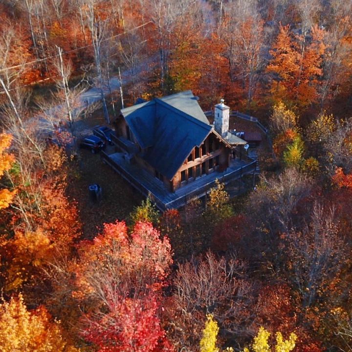 Kitchi Lodge | 355 Chemin des Pionniers, Labelle, QC J0T 1H0, Canada | Phone: (514) 446-1551