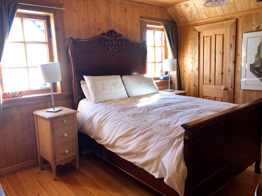 La belle d’autrefois Bel-3 | 3 Rang 2, La Malbaie, QC G5A 2B1, Canada | Phone: (418) 554-1678