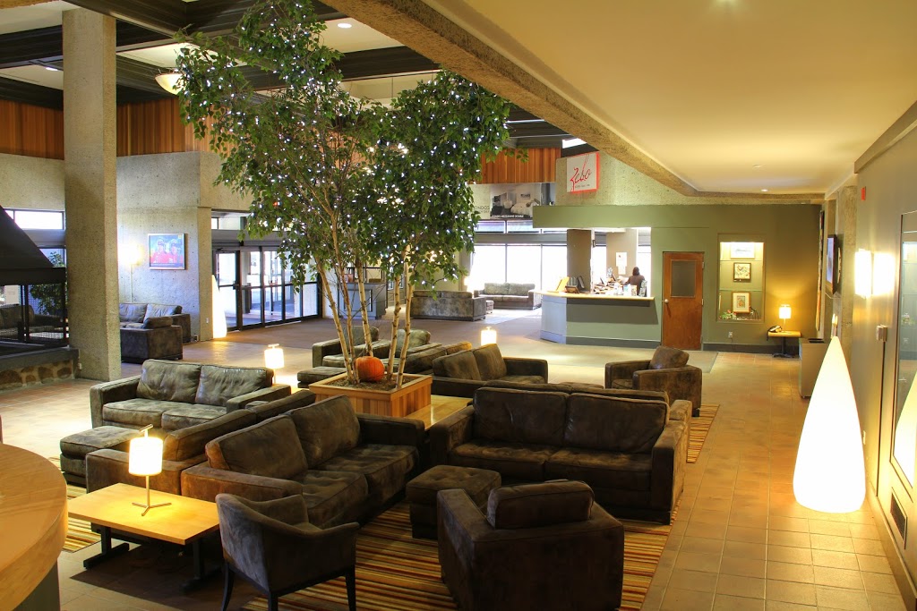 Chateau Mont Sainte Anne | 500 Boulevard du Beau Pré, Beaupré, QC G0A 1E0, Canada | Phone: (418) 827-5211