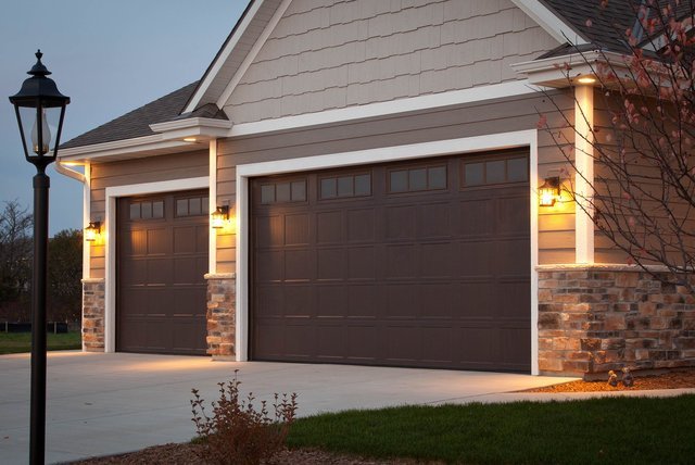 J&K Overhead Doors | 42814 Fruit Ridge Line, St Thomas, ON N5P 3S9, Canada | Phone: (519) 631-7461