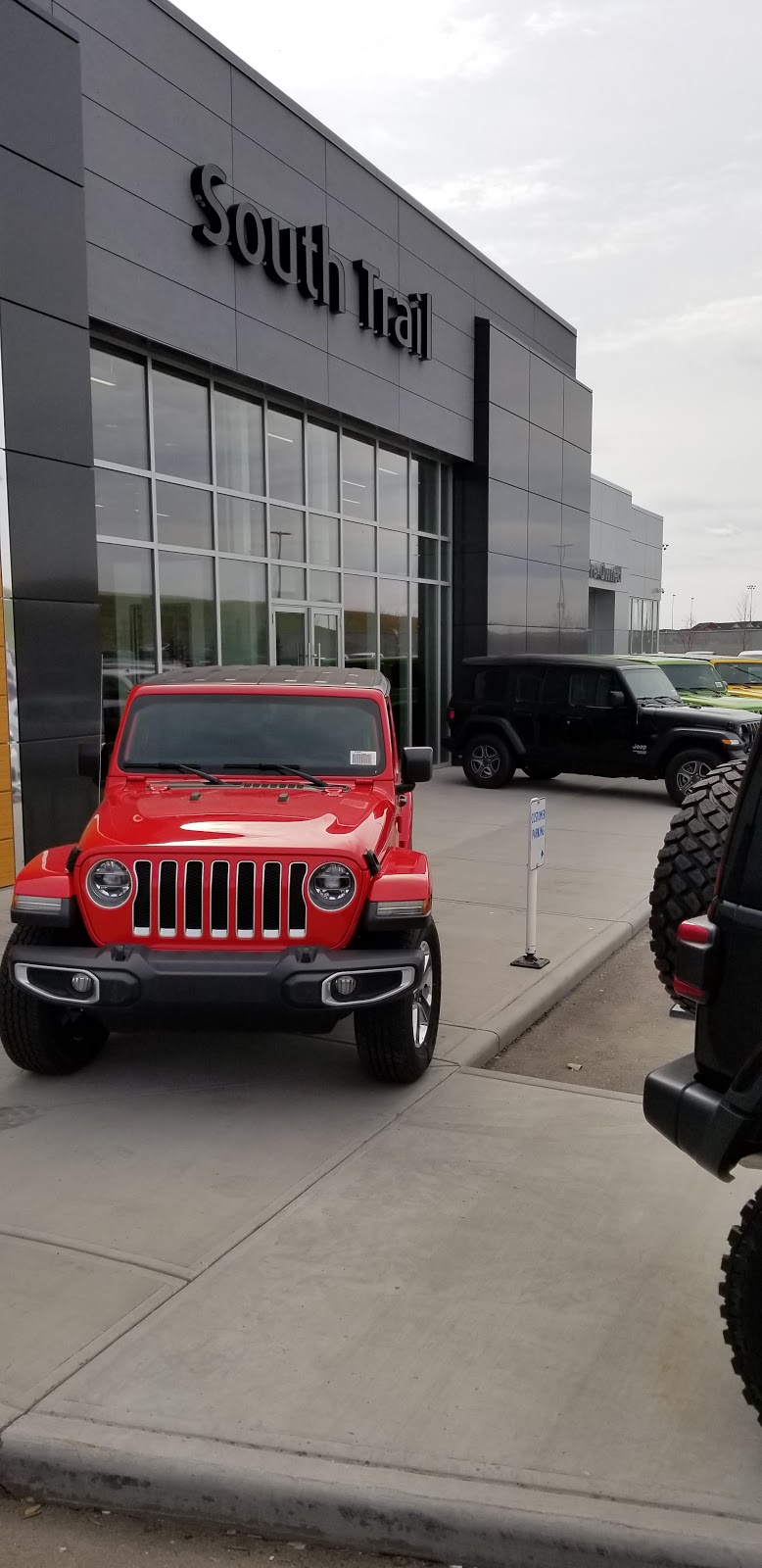 South Trail Jeep | 6103 130 Ave SE, Calgary, AB T2Z 5E1, Canada | Phone: (587) 349-7272