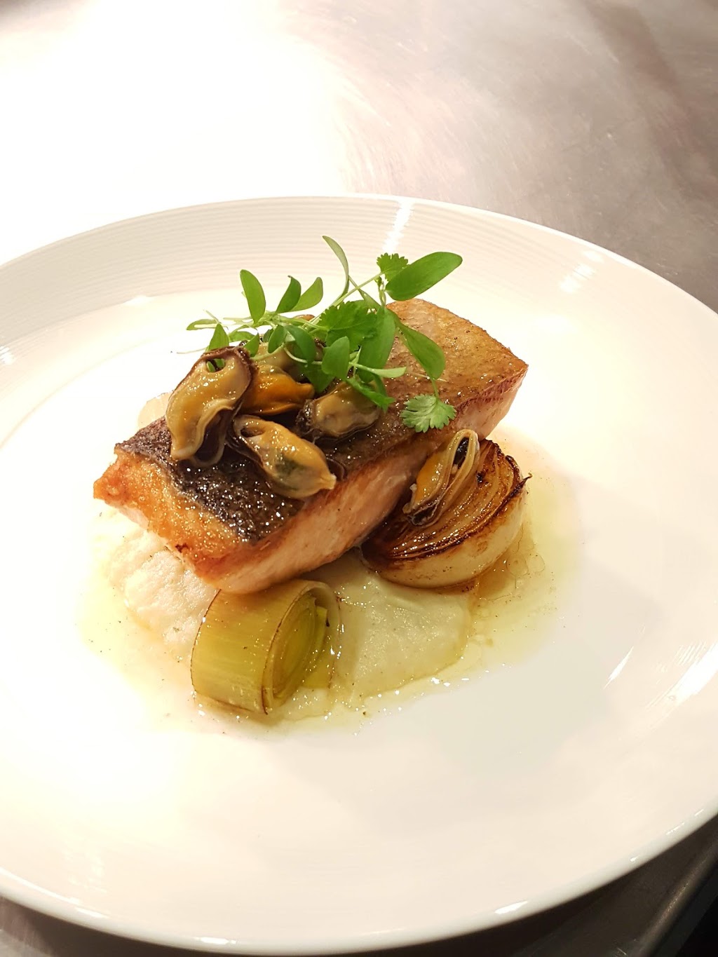 Lîlot Repère gourmand | 99 Chemin du Tour-du-Lac, Lac-Beauport, QC G3B 2R3, Canada | Phone: (418) 463-8999