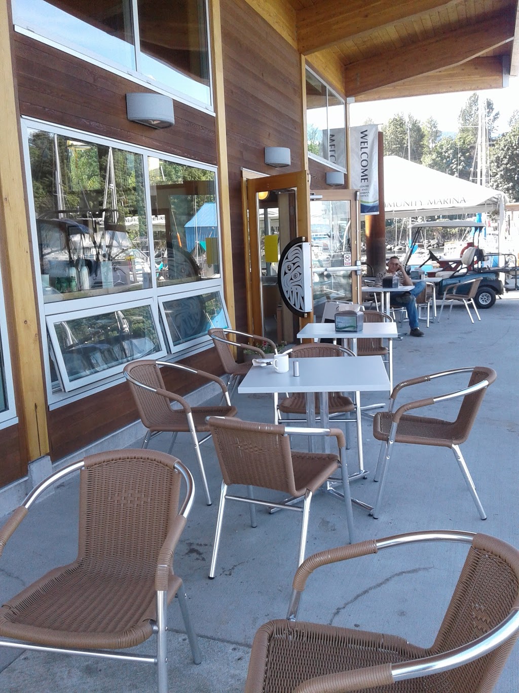Oyster Bay Café | 611 Oyster Bay Dr, Ladysmith, BC V9G 1A7, Canada | Phone: (250) 924-2245