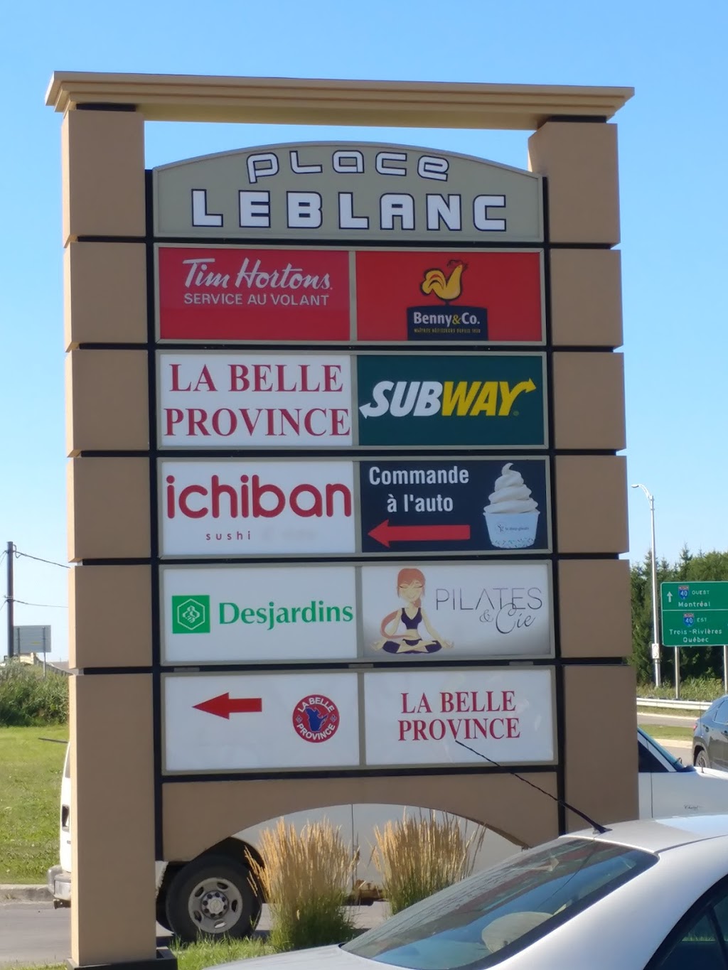 Subway | 250 Rue Jacques Plante # 102, Repentigny, QC J5Y 0H1, Canada | Phone: (450) 582-3333