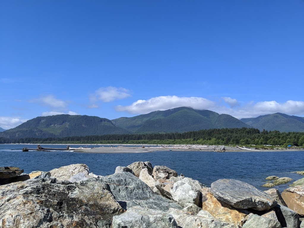 The Whale’s Tale Vacation Rental | 6656 Queesto Dr, Port Renfrew, BC V0S, Canada | Phone: (778) 746-1908