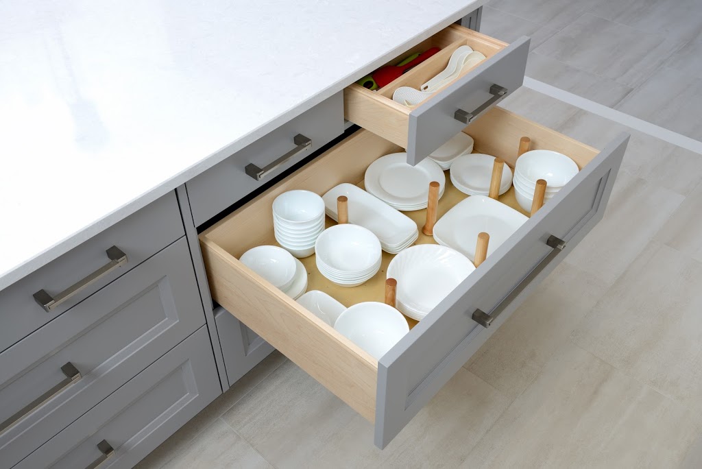 custom Kitchen Cabinets | 10 Lakeshore Rd W, Oakville, ON L6K 1C5, Canada | Phone: (289) 837-0177