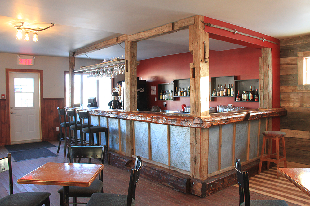 Auberge La Fascine | 1064 Chemin des Coudriers, Saint-Bernard-sur-Mer, QC G0A 3J0, Canada | Phone: (418) 438-1010