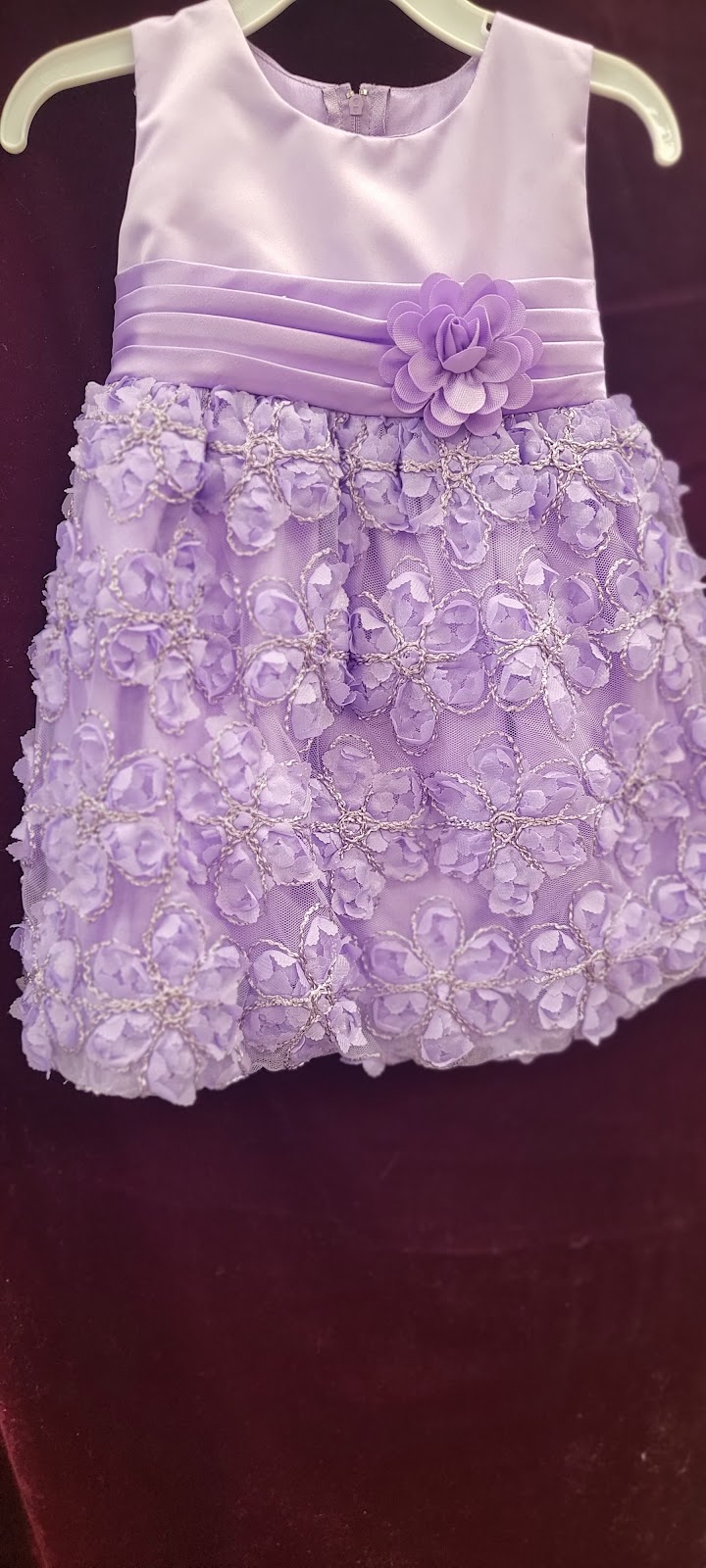 Bombay Fashions & Fabrics | 305 McPhillips St, Winnipeg, MB R3E 3H9, Canada | Phone: (204) 783-0904