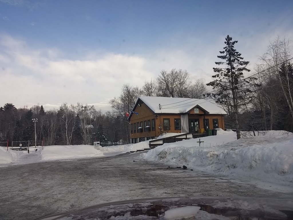 Parc Henri-Piette | 723 Chemin de Ste Anne des Lacs, Sainte-Anne-des-Lacs, QC J0R 1B0, Canada | Phone: (450) 224-2675
