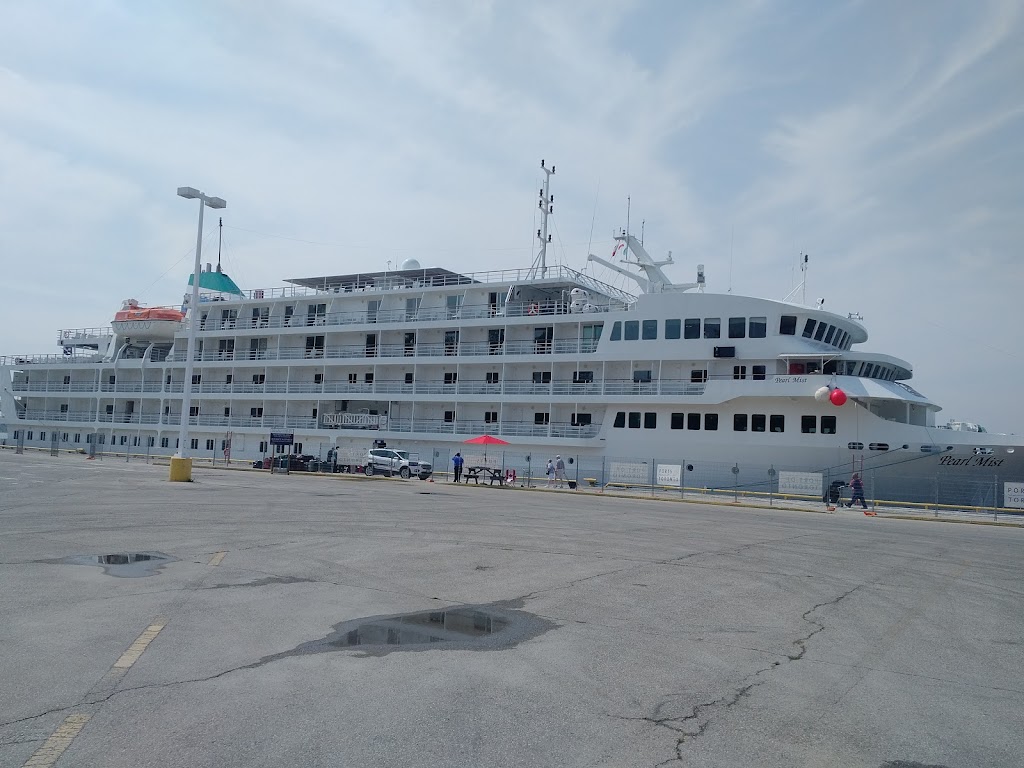 International Marine Passenger Terminal | 8 Unwin Ave, Toronto, ON M5A 1A1, Canada | Phone: (416) 462-1227
