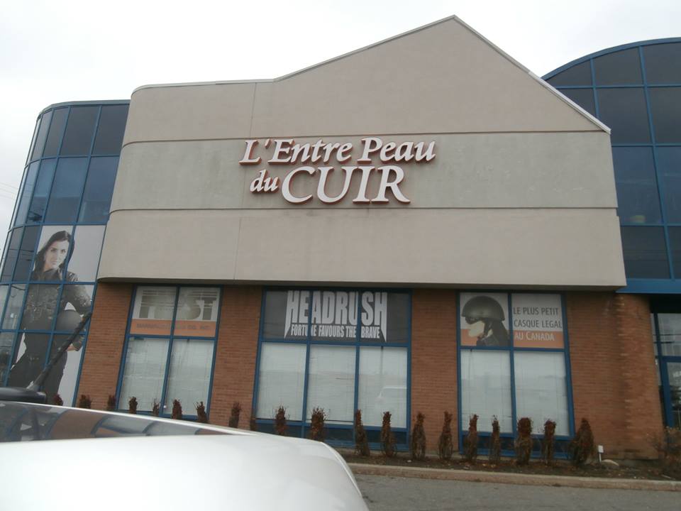 LEntre-Peau du Cuir | clothing store | 1100 Rue Bouvier, Québec, QC G2K 1L9, Canada | 4186275032 OR +1 418-627-5032