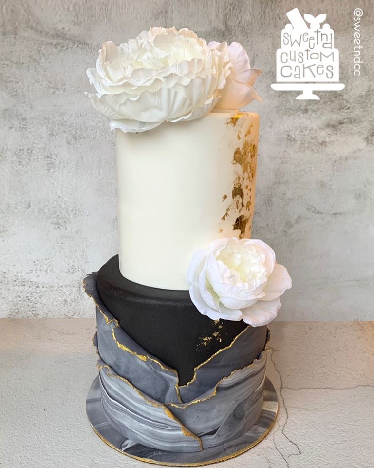 Sweetnd Custom Cakes | 16 Evansbrooke Landing NW, Calgary, AB T3P 1G5, Canada | Phone: (403) 585-5139