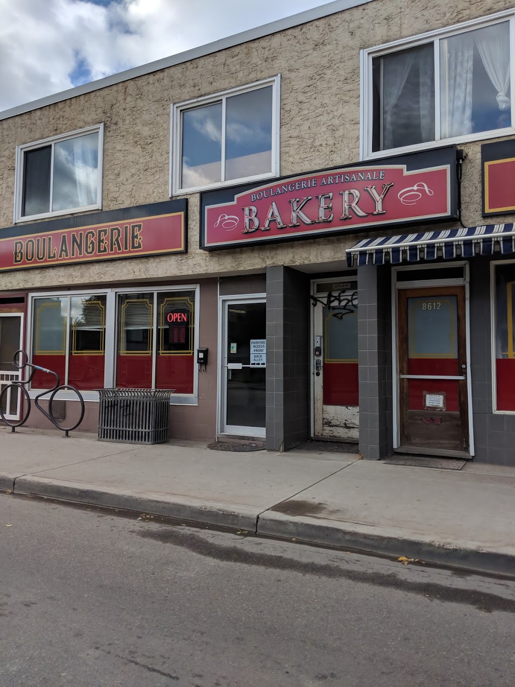 Boulangerie Bonjour | 8608 99 St NW, Edmonton, AB T6E 3T8, Canada | Phone: (780) 433-5924