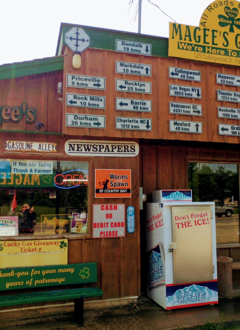 Magees Gas Bar | 125 Collingwood St, Flesherton, ON N0C 1E0, Canada | Phone: (519) 924-2422