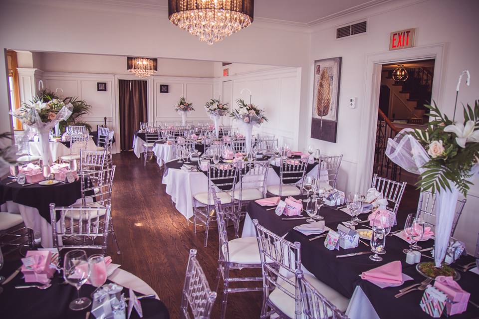 Flowers Just Because | 12285 Albion Vaughan Rd, Kleinburg, ON L0J 1C0, Canada | Phone: (905) 893-5557